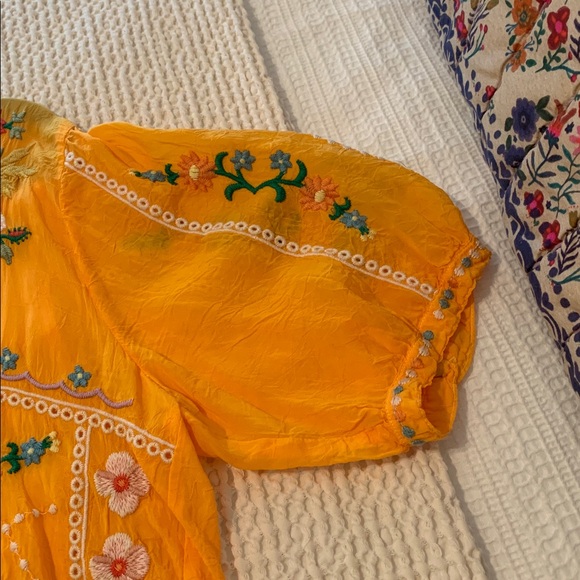 Johnny Was Mircea Blouse Embroidered Boho Buttons Tassles M - Picture 5 of 5